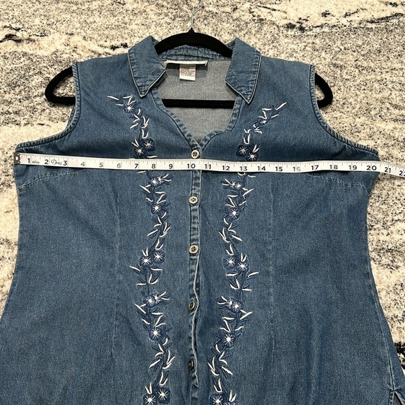 Uni mondo size 14 vest 100% cotton with embroidered flowers - Picture 6 of 12